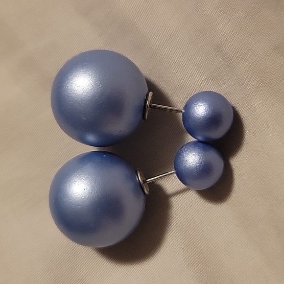 Front n back studded pearl like earrings (3pairs) - Picture 3 of 4